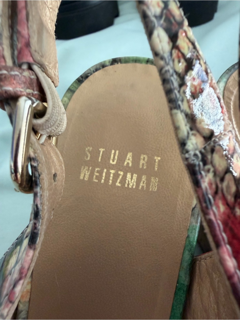 Stuart Weitzman Women's Embossed SnakeSkin Peep Toe Wedge Sandal - Picture 2 of 8